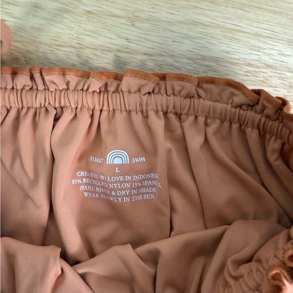 Free People X Toast Swim Ruffled Bandeau Bikini Top Sandstone Size Large - Picture 6 of 7